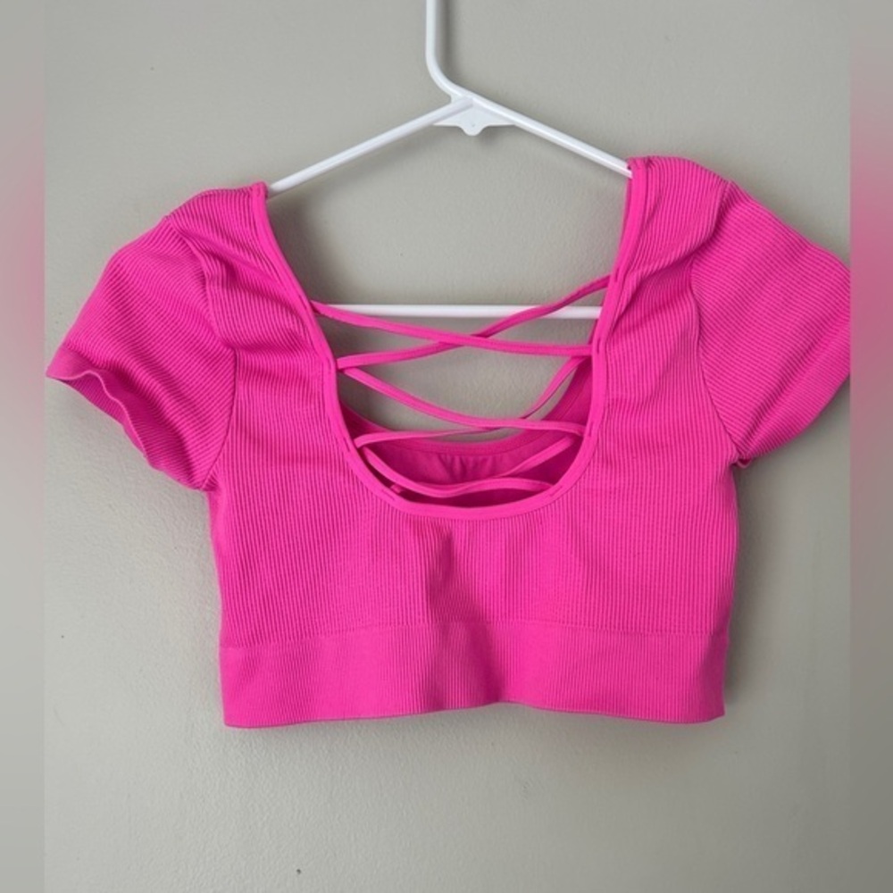 Aerie Pink Puff Sleeve Crop top